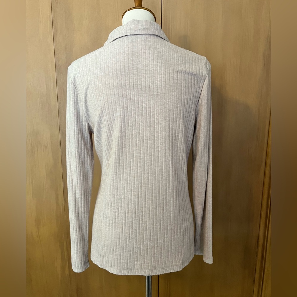 Lands’ End women’s Long Sleeve Wide Rib Button Front Polo, small, NWOT - Picture 6 of 12